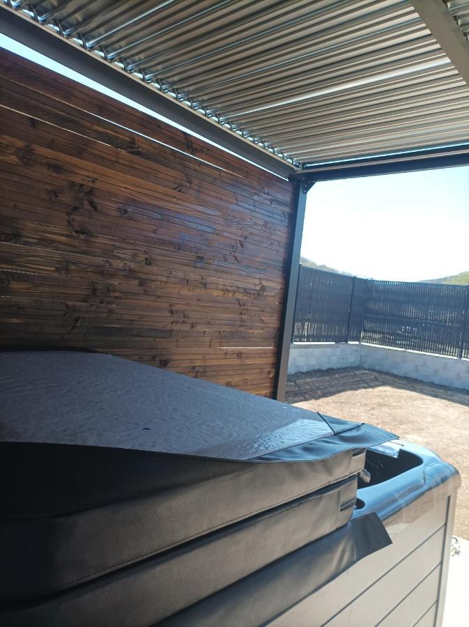 Loft Sauna Jacuzzi Ospariegeois Lavelanet Eksteriør billede